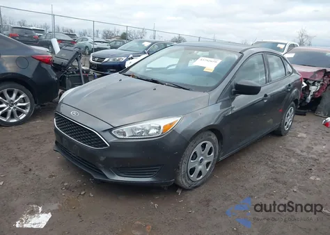 2016 Ford Focus S z USA, uszkodzony, nr VIN 1FADP3E2XGL274815